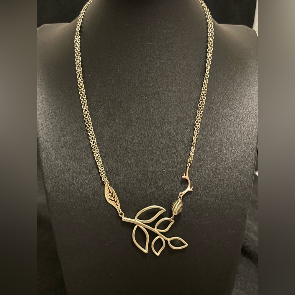 Coldwater Creek antique brass leaf Pendant Necklace